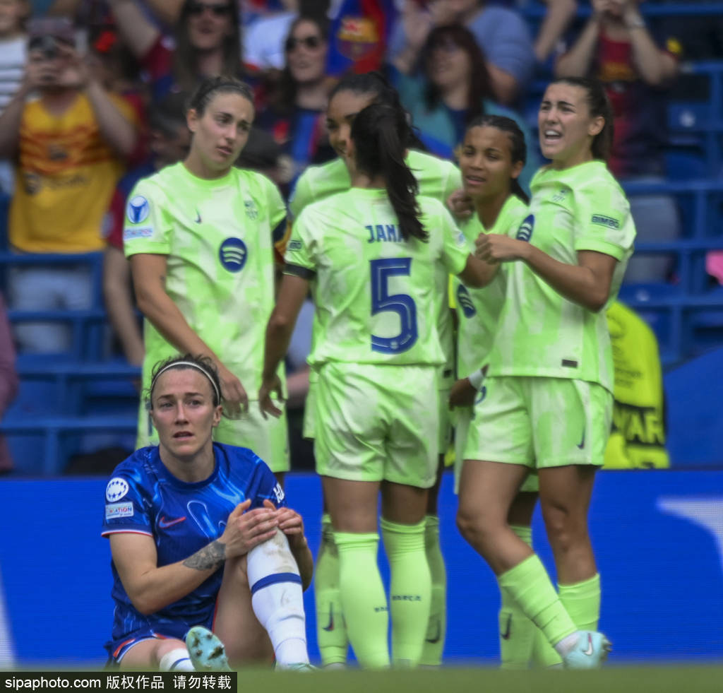 0-1惜败阿森纳！金球女王邦马蒂泣不成声，但她的誓言让世界动容！