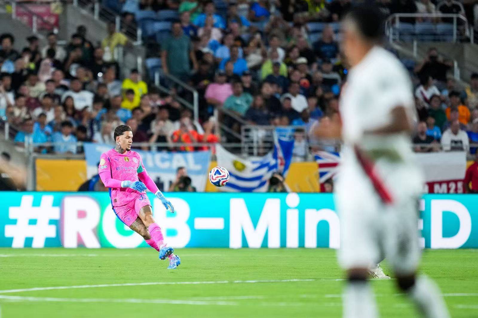 世俱杯曼城进球惹争议！球迷科普：IFAB4年前就已更改规则